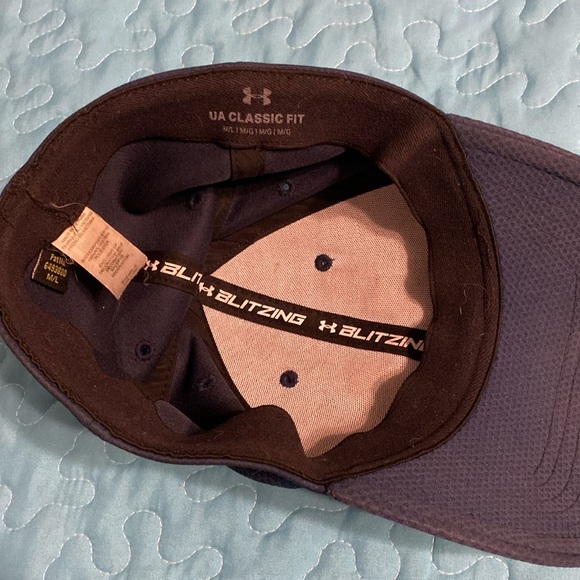 Under Armour baseball hat - Picture 3 of 5